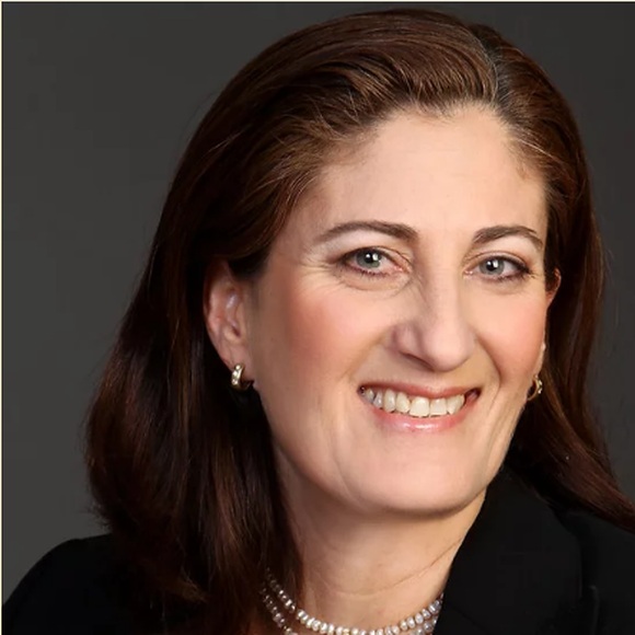 Iris BenDavid-Hadar