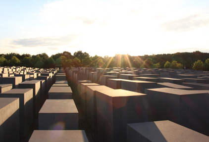 Holocaust Education and Difficult Knowledge