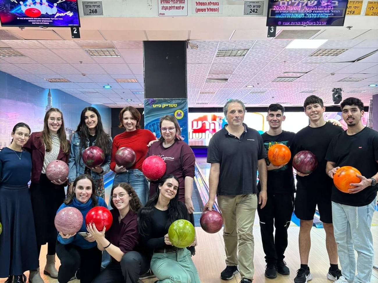 yolo-lab-bowling-25
