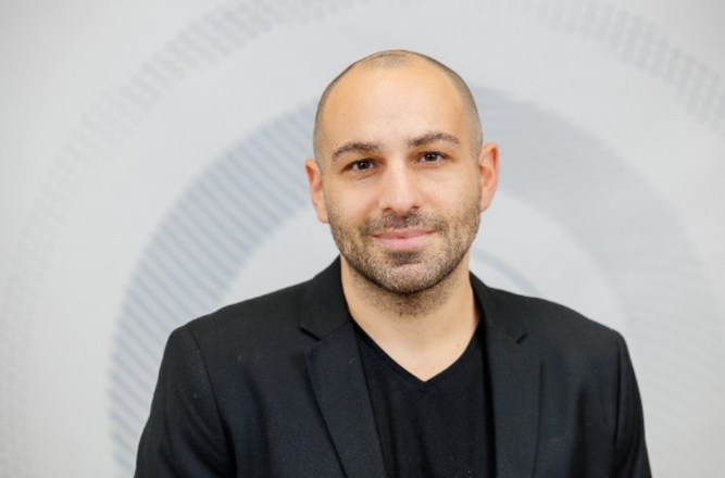 Dr. Gal Yavetz