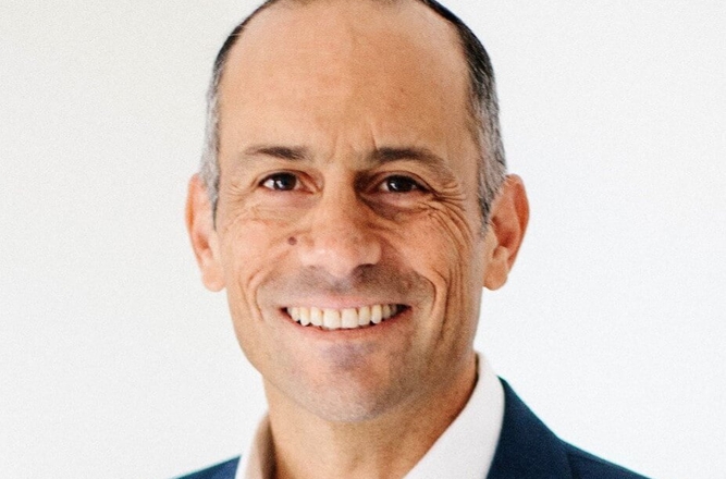 Dr. Mois Navon
